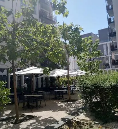 Aparthotel Domitys Le Pont Des Lumieres Lyon